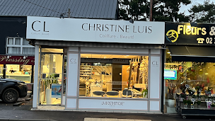 Photo n°2 de Christine Luis Coiffure beauté à Bois-Guillaume (Salon de coiffure)