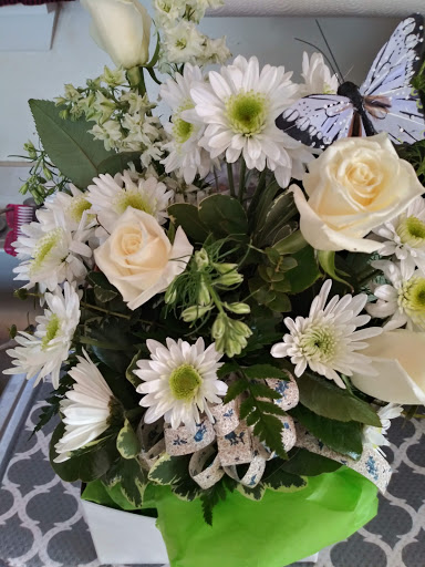 Jennifer's Country Flowers Gallery - United States
