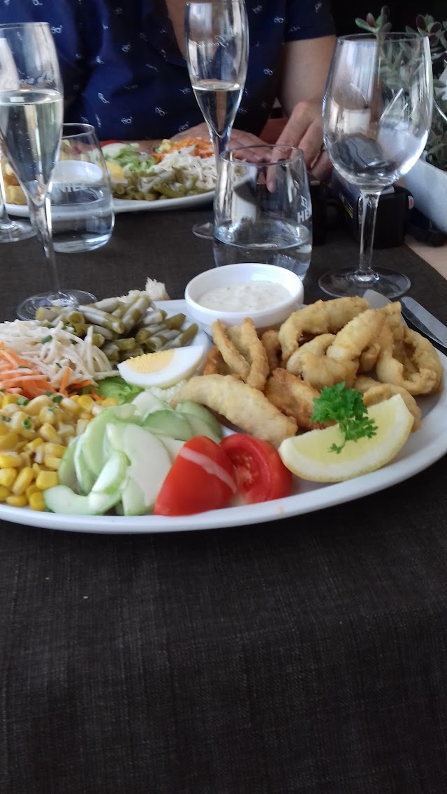 Motel Restaurant St-Louis et Bateau "Fribourg"