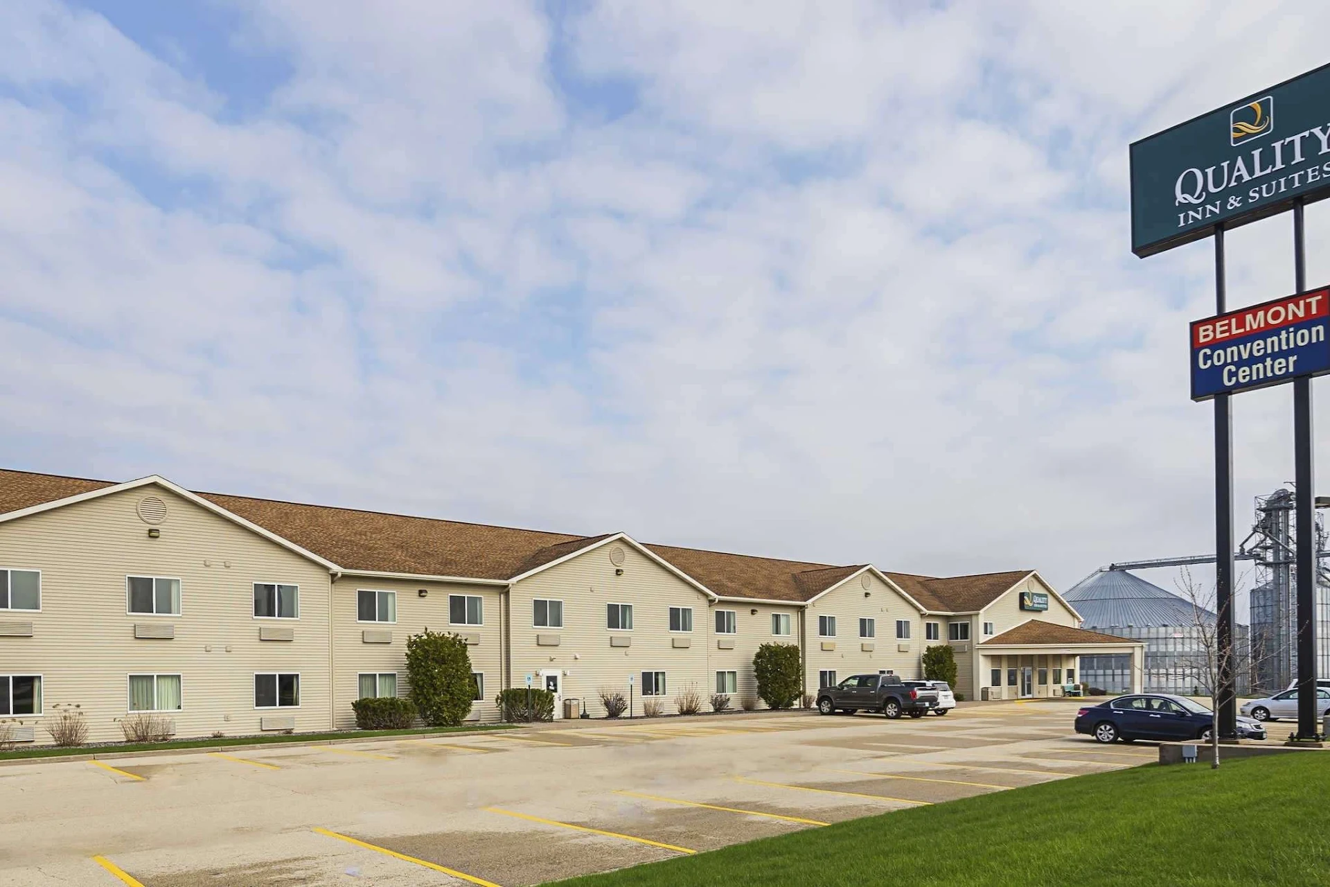 Quality Inn & Suites Belmont - Platteville