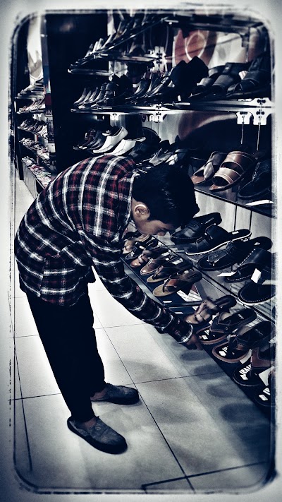 Photos of Toko Risna Collection