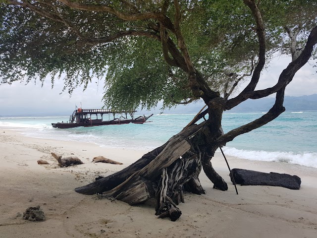 Gili Beach