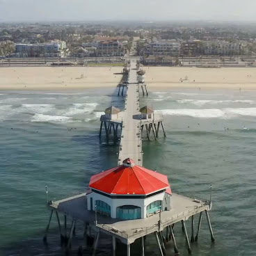 Huntington Beach by null