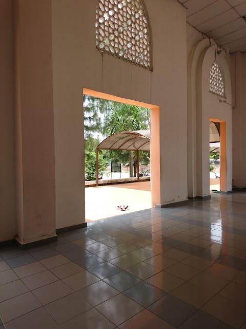 Daerah Seberang Perai Tengah - It covers an area of 239.1 square kilometres, and had a population of 361,791 at the 2010 census (provisional result).
