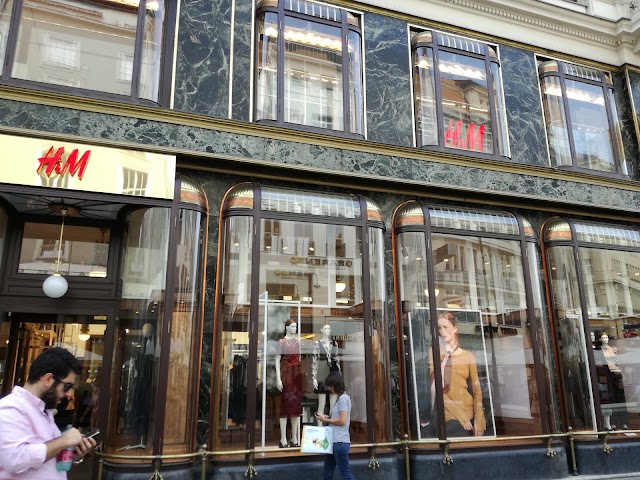 H&M