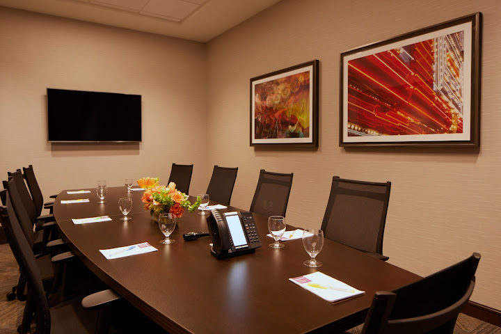 Hyatt Place Las Vegas at Silverton Village by null