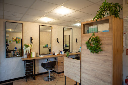 Zaułek - Salon Fryzjerski Karolina Kisielewicz