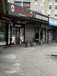 Photo n°1 de THULASI COIFFURE à Sarcelles (Salon de coiffure)