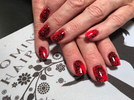 Bloomin' Nails - Visual