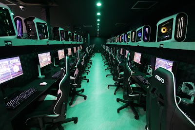 eSPORTS CAFE AIM 高田馬場店