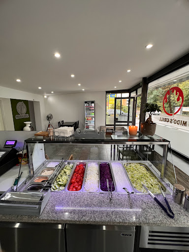 Mido's Grill - Visual