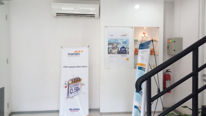 Bank Mandiri Bekasi Jatibening, Author: Anita Listyani