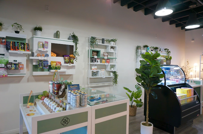 Find High-Grade Cannabis at ILLA Canna Cannabis Store in North Hollywood