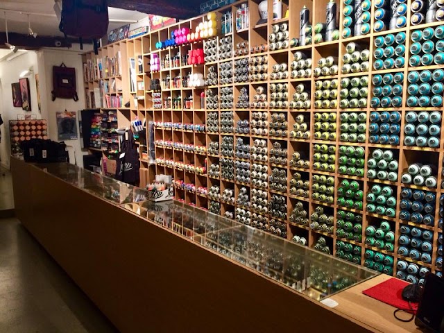 Maquis-art Shop and Gallery