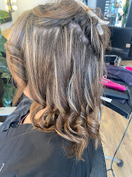 Photo n°10 de L' Elégance en Soi | Coiffeur Visagiste à Entraigues-sur-la-Sorgue (Salon de coiffure)