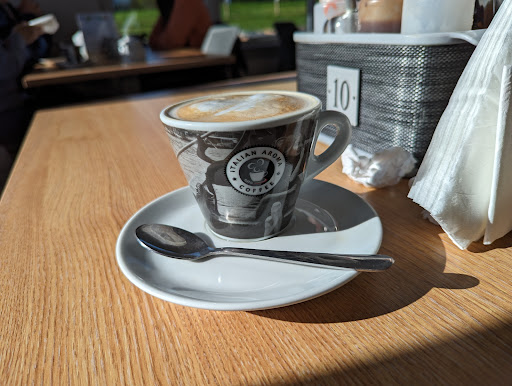 Oscars Cafe - Visual