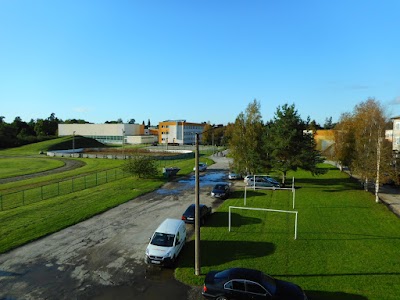Photos of Aruk&uuml;la Elementary School