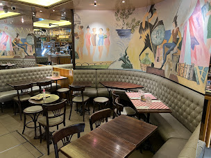 Photo n°38 de Tabac de la Sorbonne FDJ TERRASSE à Paris (Restaurant)