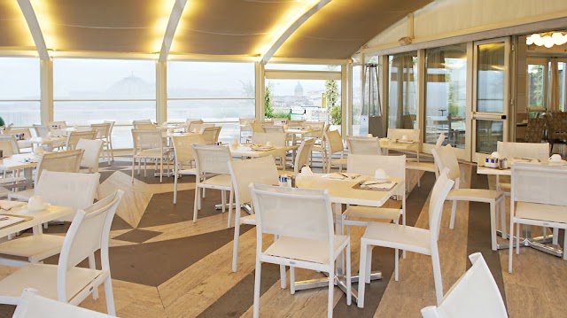 Renaissance Naples Hotel Mediterraneo