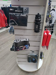 Photo n°30 de ATHLERUNNING CLERMONT SUD à Aubière (Magasin d'articles de sports)