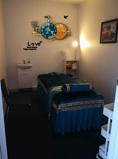 Cloud 9 massage therapy - Thumbnail
