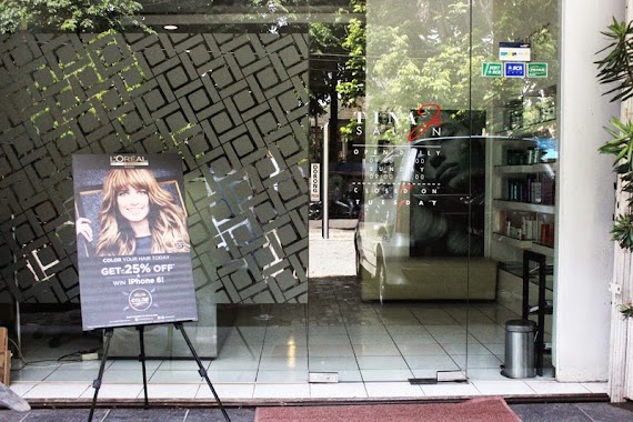 Ja Tina Salon, Author: Tina Ja Salon