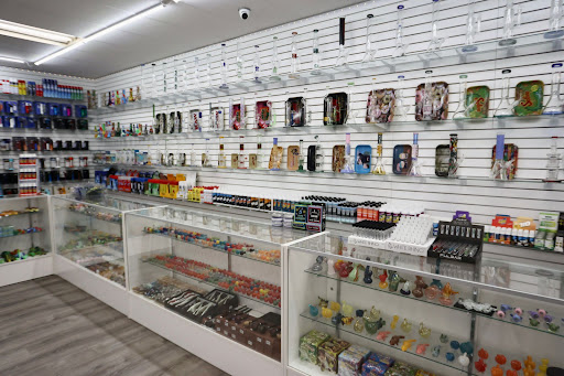 Smoker's Paradise Vape & Smoke Shop - Thumbnail