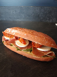 Photo n°30 de Marmite & Pétrin - Boulangerie Pâtisserie à Genilac (Sandwicherie)