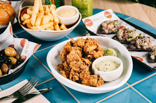 Henley's Bar & Kitchen Gallery - Australia