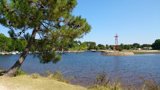 Les bâteliers du lac