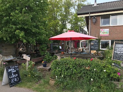 Terras en B&B Roosje van Ooij