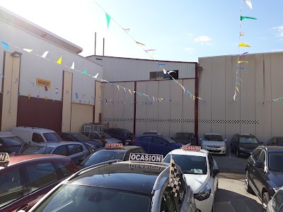 car-dealer