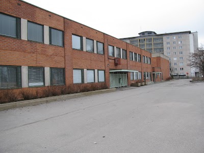 Photos of It&auml;-Porin yhten&auml;iskoulu