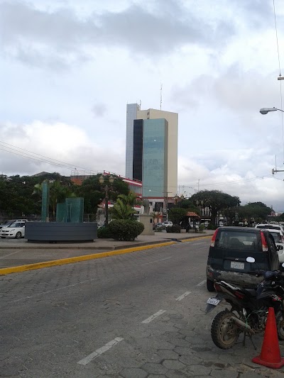 Photos of courthouse