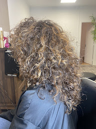 Photo n°10 de Jessica b coiffure à Le Tampon (Salon de coiffure)