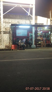 Depan Lottemart Pasar Rebo, Author: Irwan Nugraha