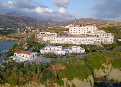 Peninsula Resort & Spa