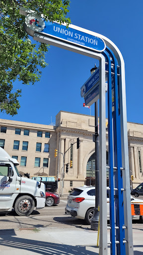 Southbound Main at Broadway (Union Station) - Thumbnail
