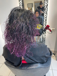 Photo n°6 de Nathaly Style à Noyant-Villages (Salon de coiffure)