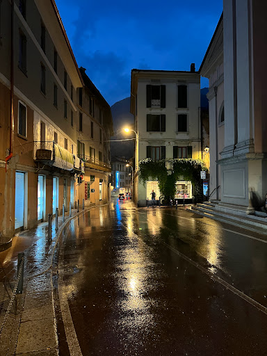 LAKESIDE REAL ESTATE (Menaggio) - Thumbnail