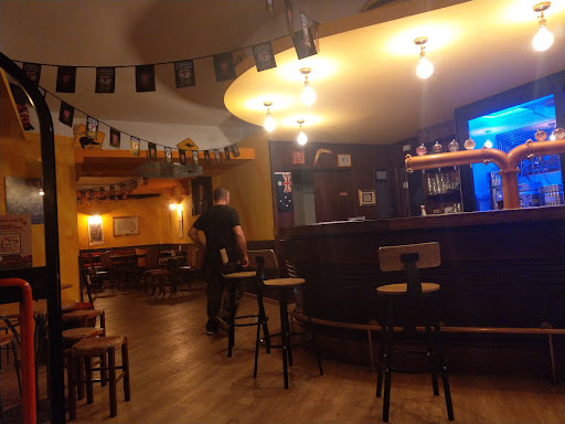 Ayers Rock Pub - Visual
