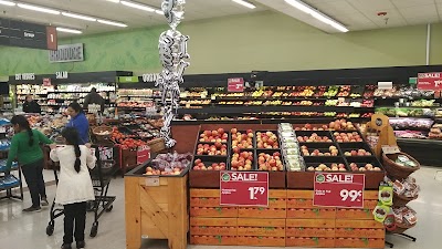 Giant Eagle Supermarket