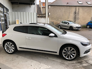 Photo n°10 de Peugeot Gazur Automobile Concessionnaire à Varennes-sur-Allier (Vendeur de voitures d'occasion)