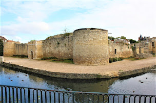 Photo n°1 de M & M CABINET IMMOBILIER à Brie-Comte-Robert (Agence immobilière)