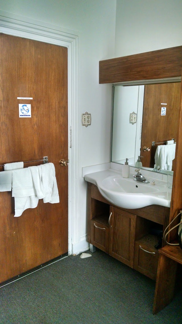 Au Petit Hôtel