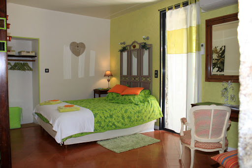 Photo de Mas Des Falaises à Saint-Alban-Auriolles (07120)