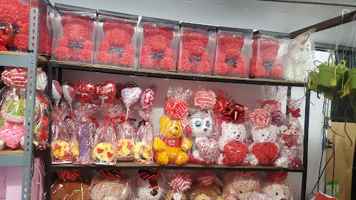 Ruby's Flowers Gallery - United States