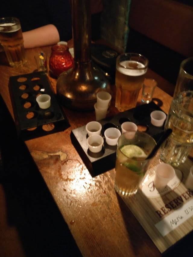 Farfar - Bodega & Dans