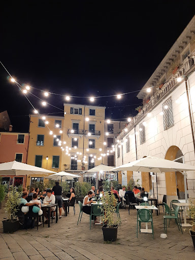 Il nuovo forno, Sarzana