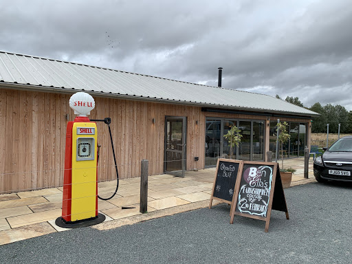 Tarka's Café
